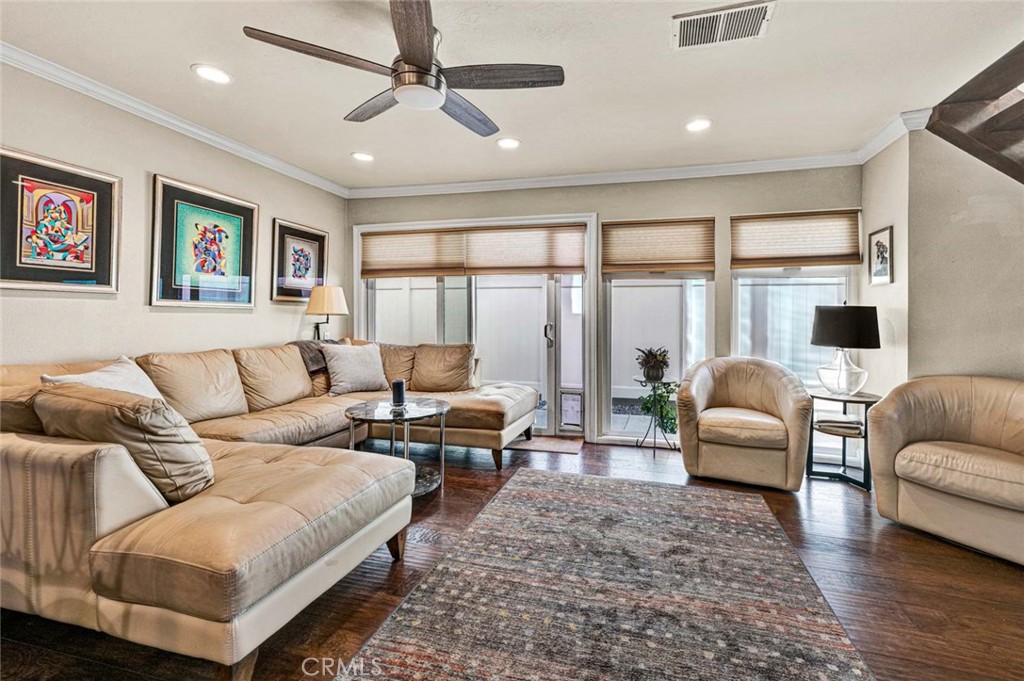 22702 Wood Lake
