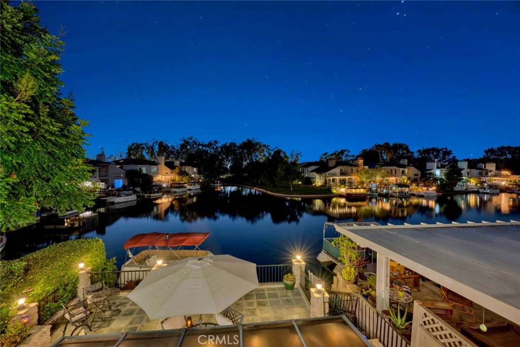 22702 Wood Lake