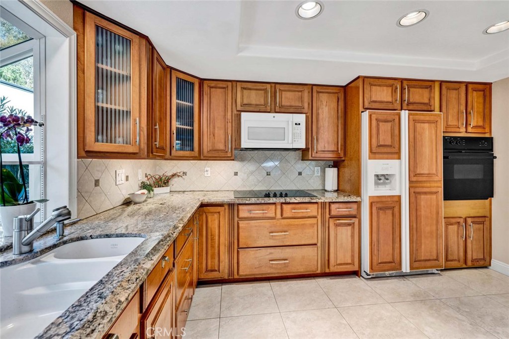 22431 Forest Hill