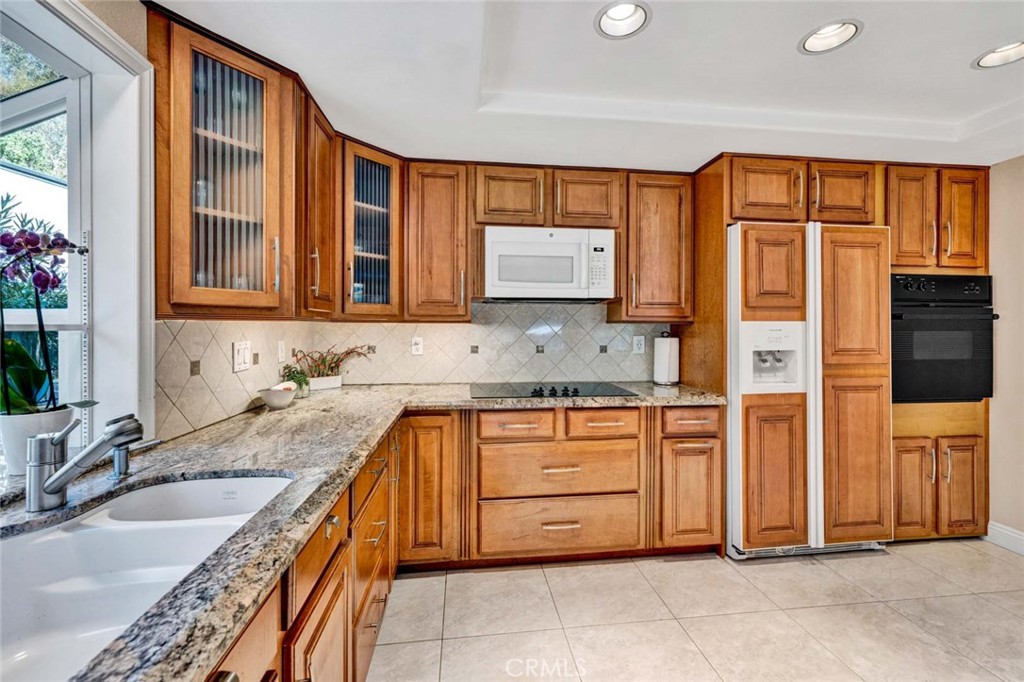 22431 Forest Hill