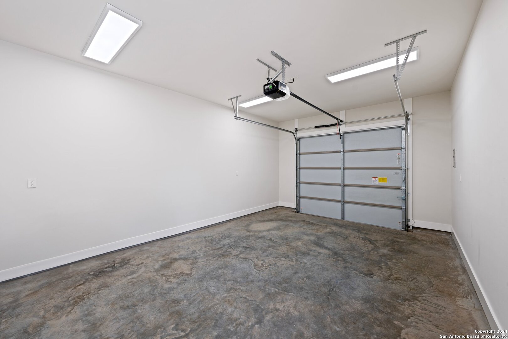706 W. Creek