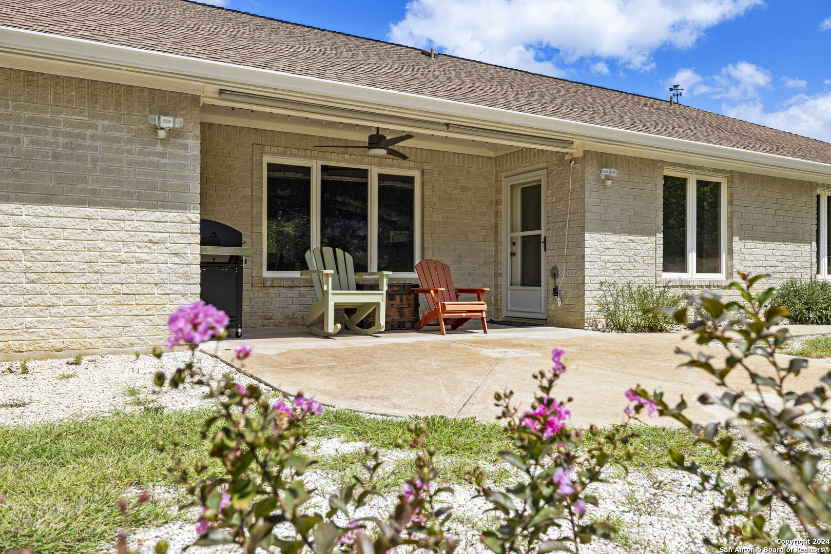 1501 Nixon Lane