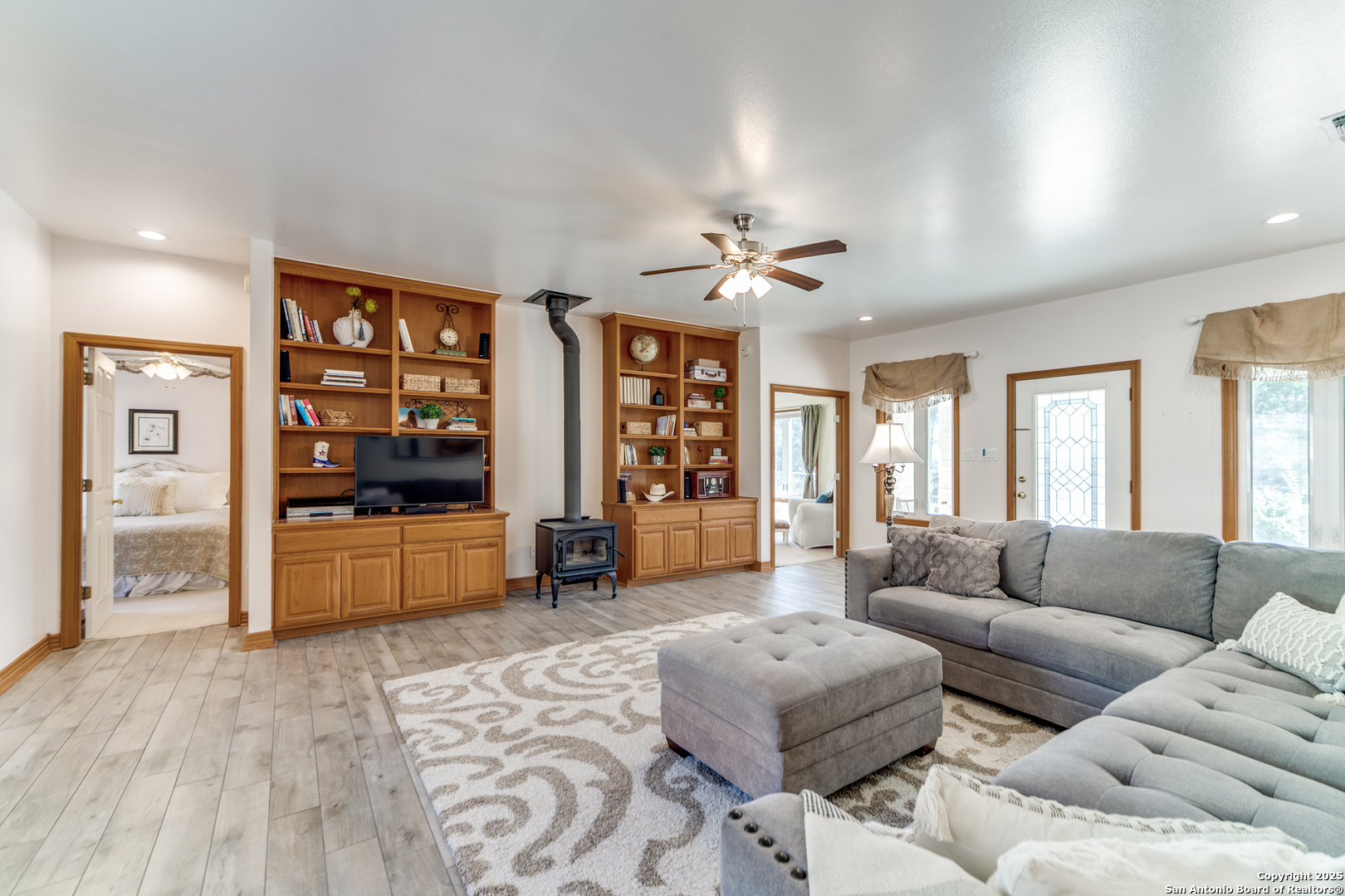 1501 Nixon Lane