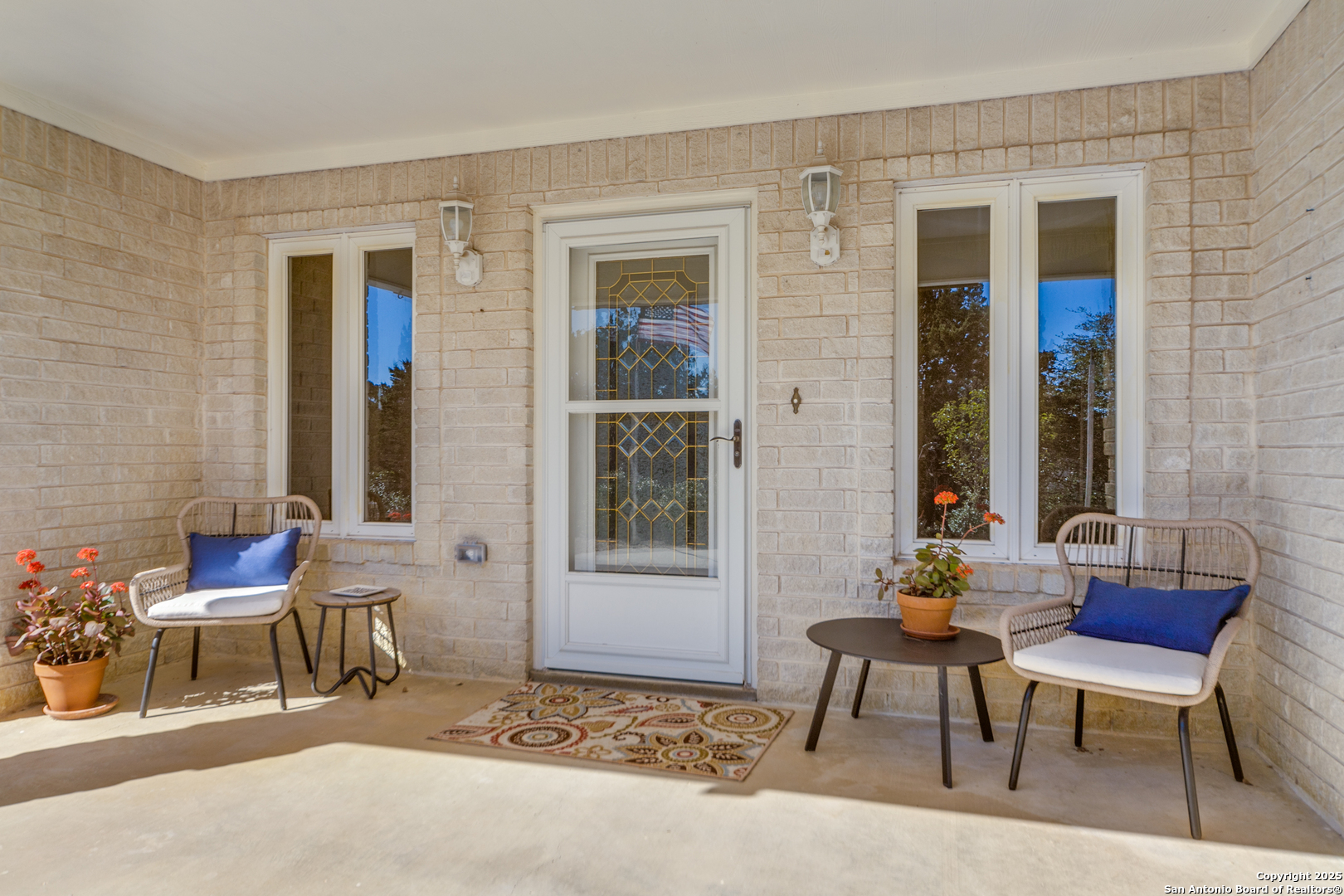 1501 Nixon Lane
