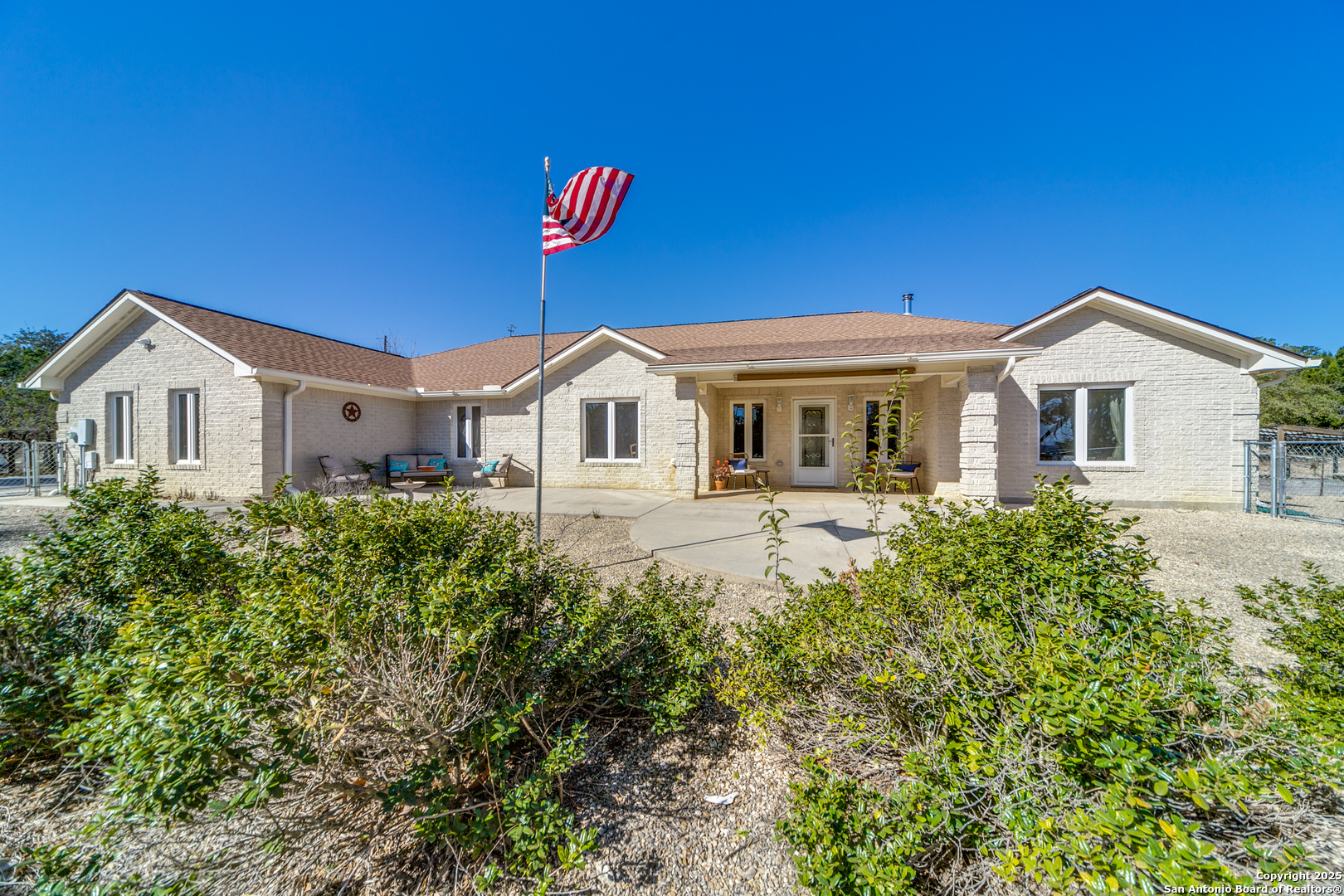 1501 Nixon Lane