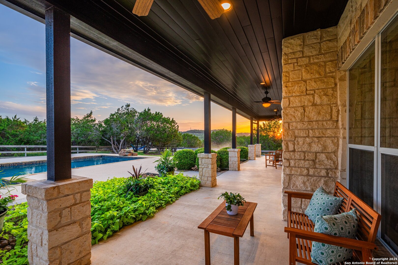 154 Lake View Dr