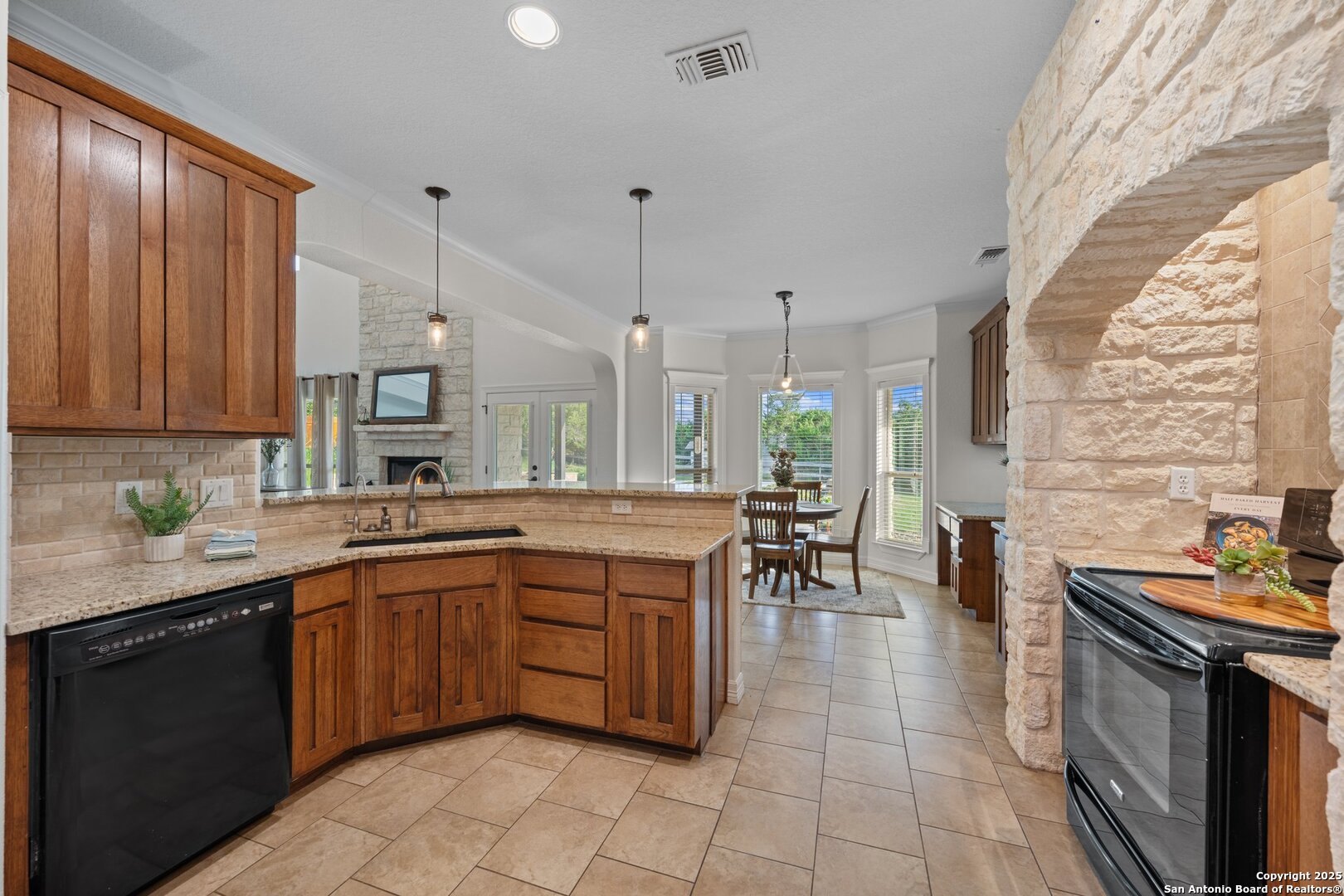 154 Lake View Dr