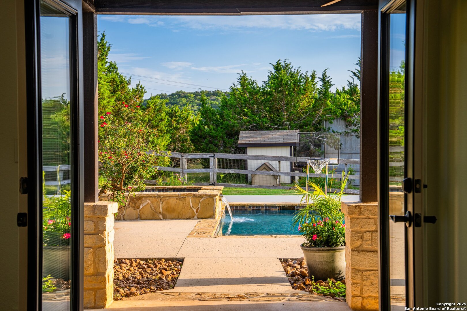 154 Lake View Dr