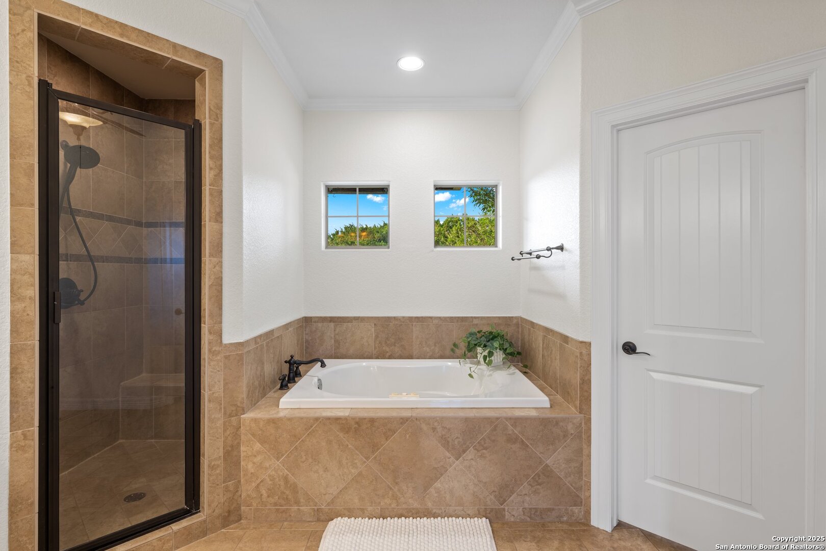 154 Lake View Dr