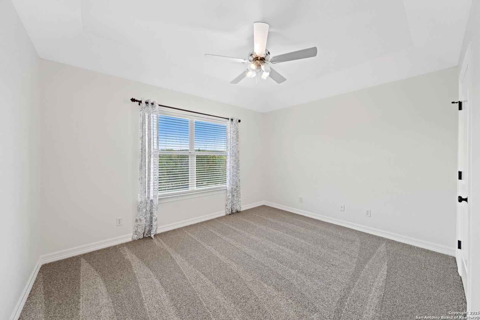 154 Lake View Dr