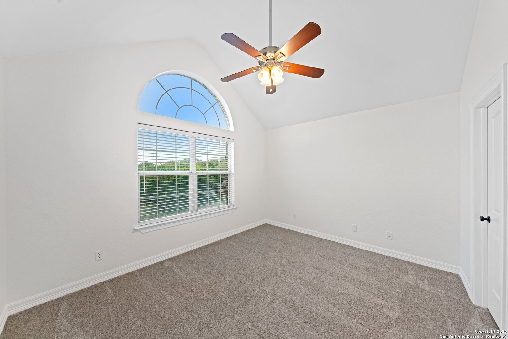154 Lake View Dr