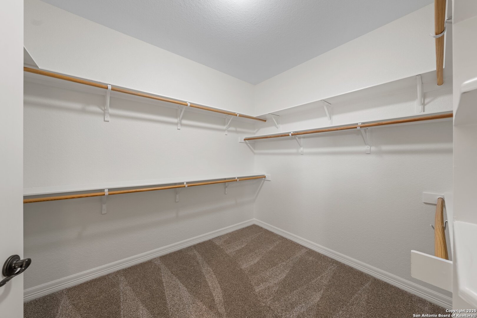 154 Lake View Dr