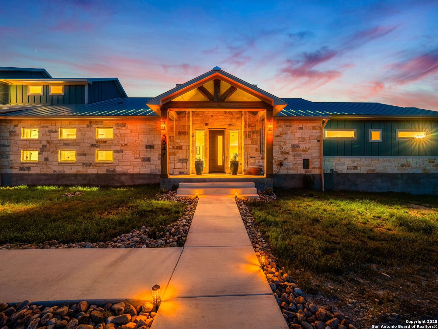 554 Seven Falls Dr