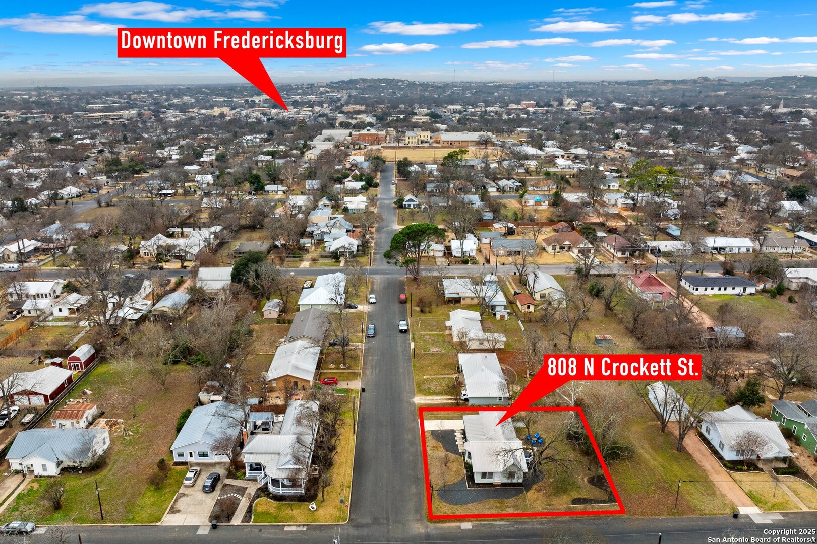 808 N Crockett St