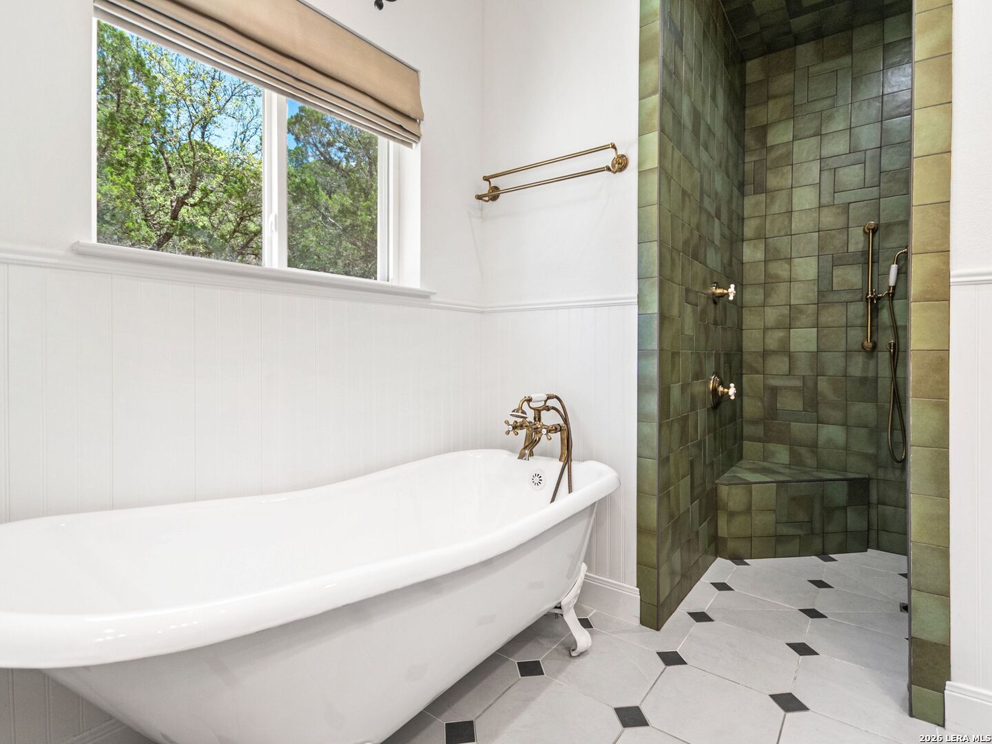 223 Canyon View Dr