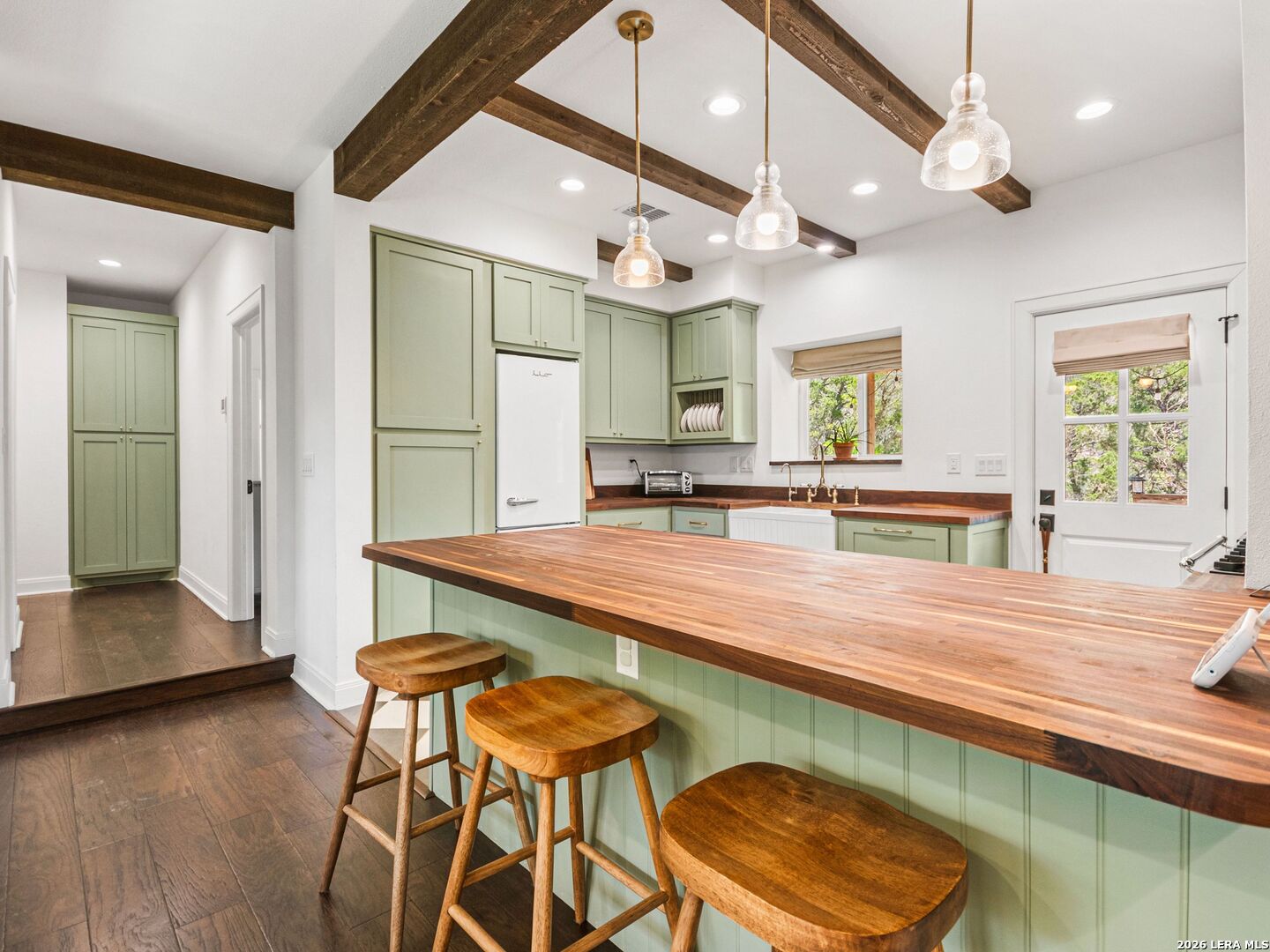 223 Canyon View Dr