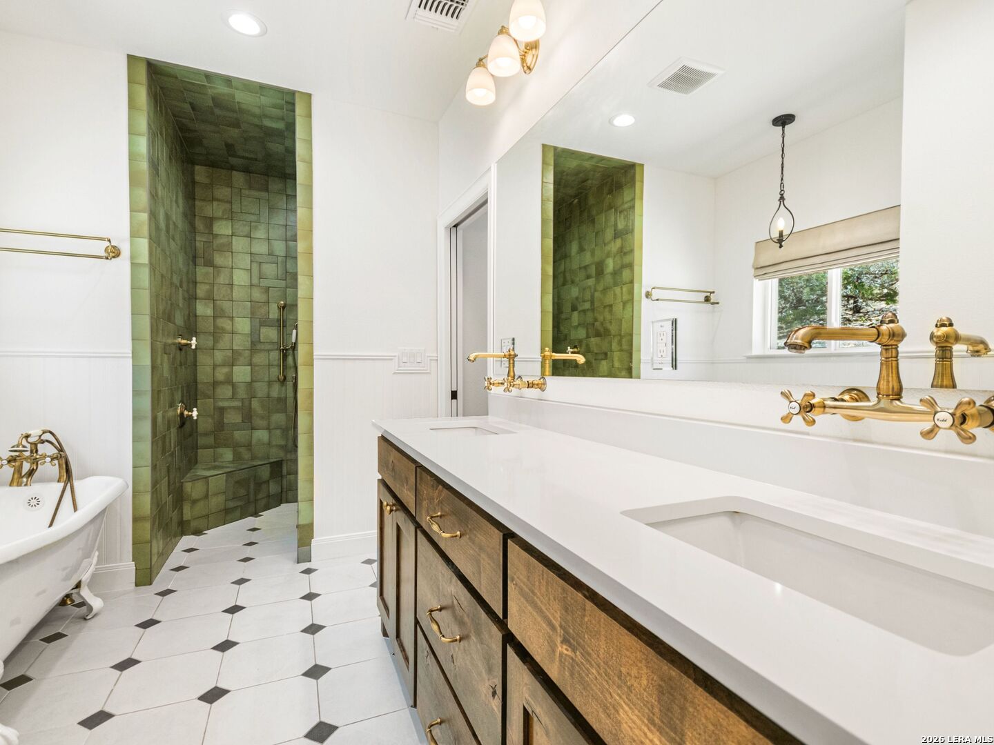 223 Canyon View Dr