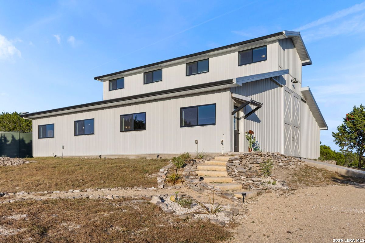 103 Bluffview Cir