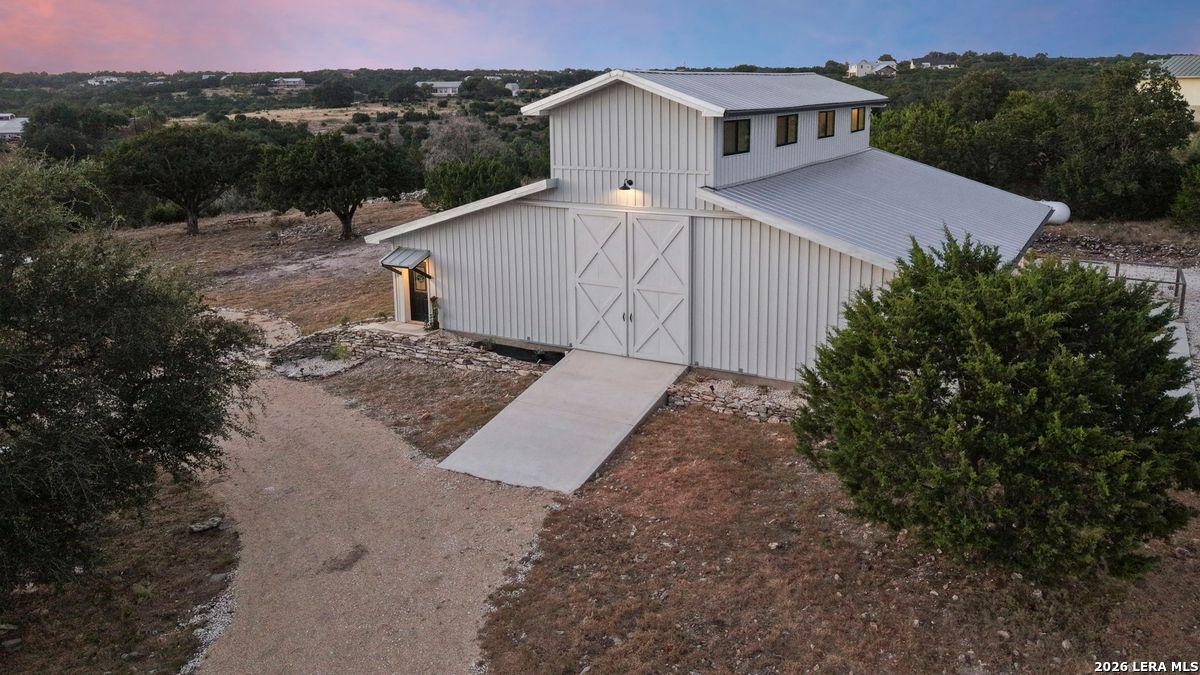 103 Bluffview Cir