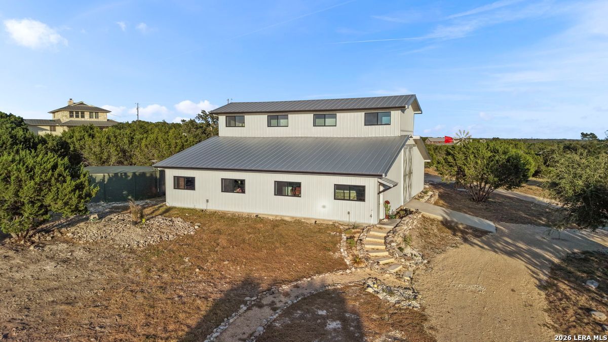 103 Bluffview Cir