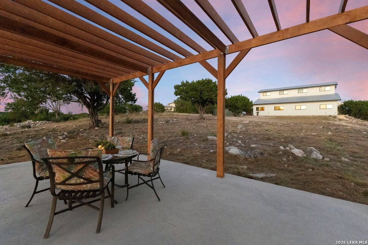 103 Bluffview Cir
