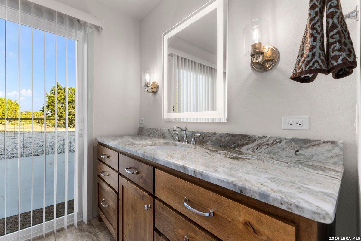 103 Bluffview Cir