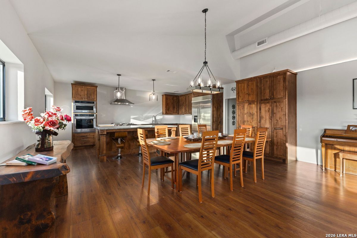 103 Bluffview Cir