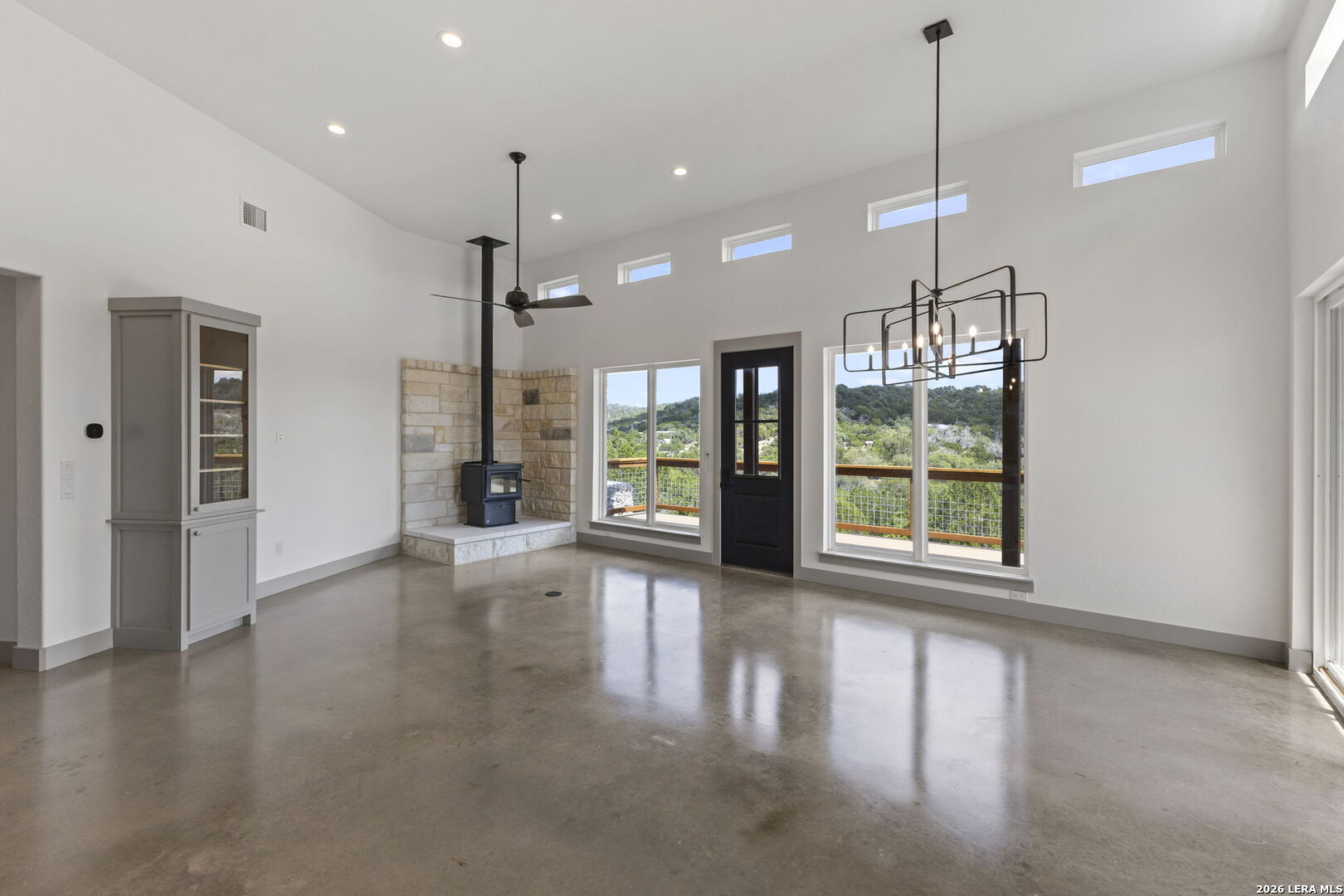 206 Valley Rd
