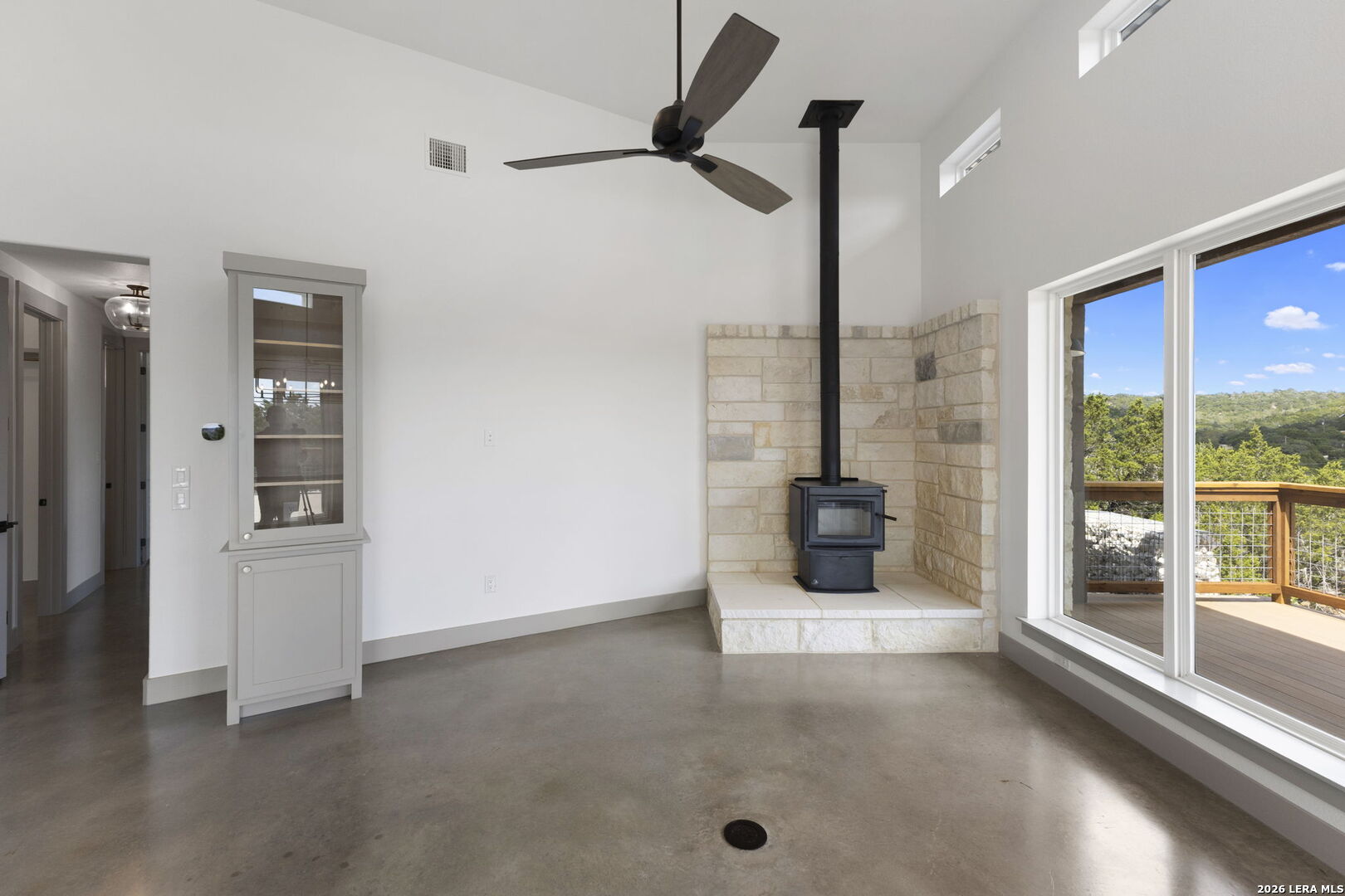 206 Valley Rd