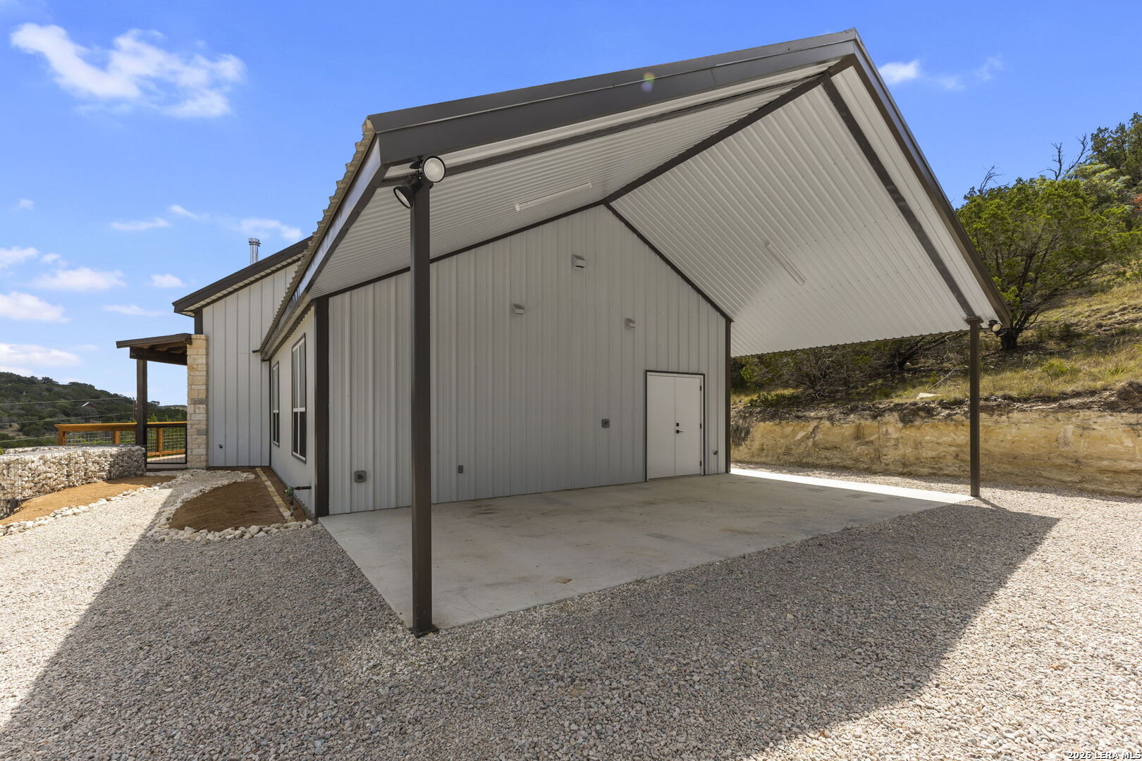 206 Valley Rd