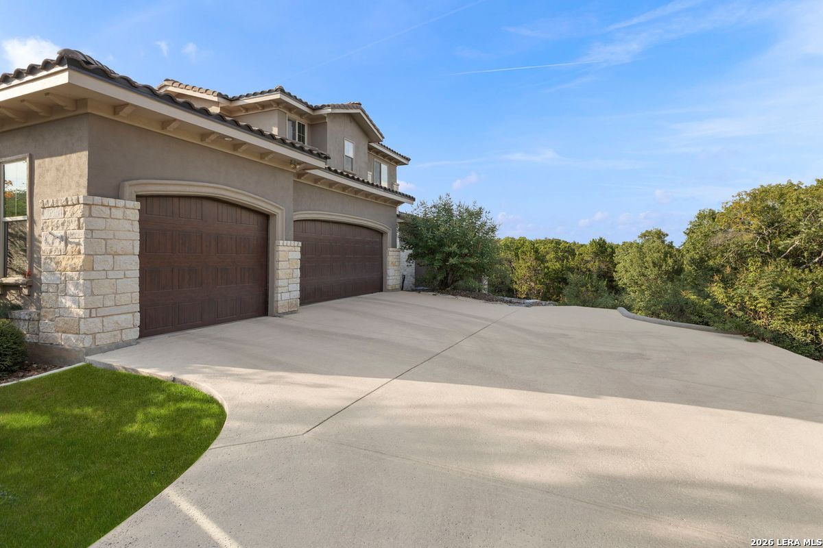 11101 Caliza Bluff