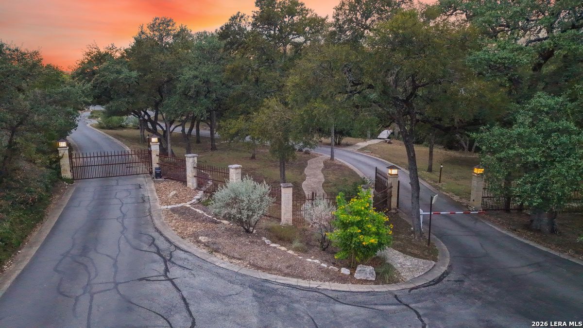 11101 Caliza Bluff