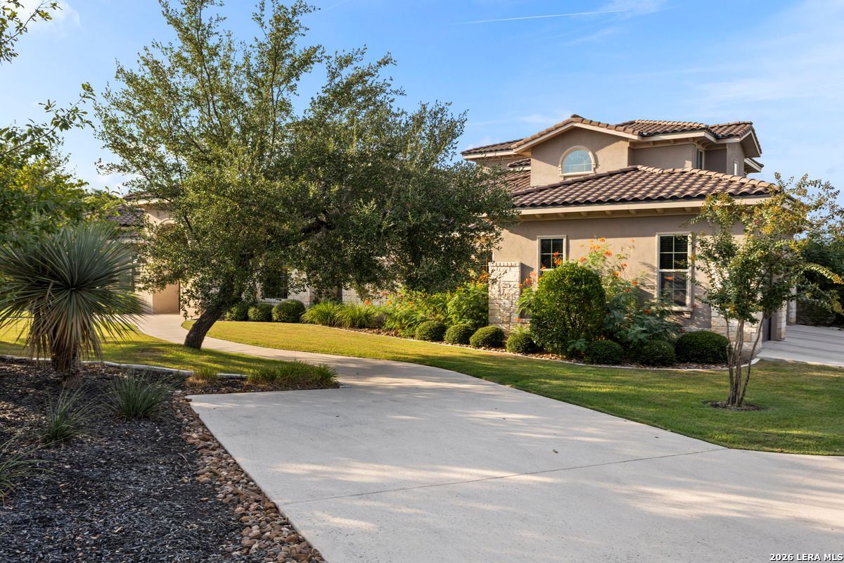 11101 Caliza Bluff