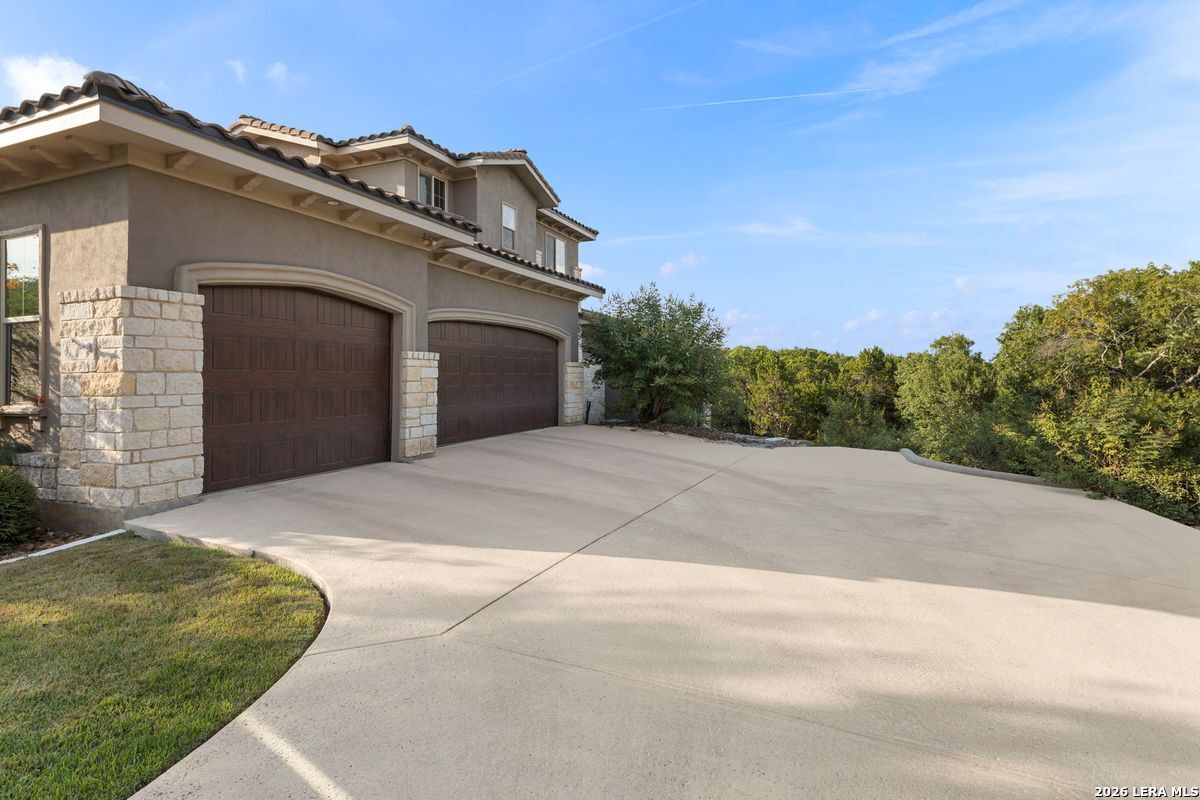 11101 Caliza Bluff
