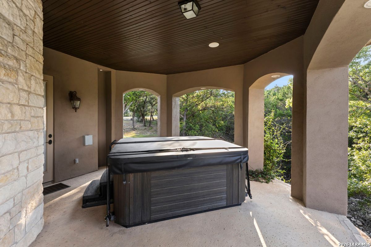 11101 Caliza Bluff