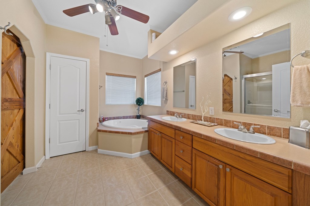 259 Burr Oak Trail