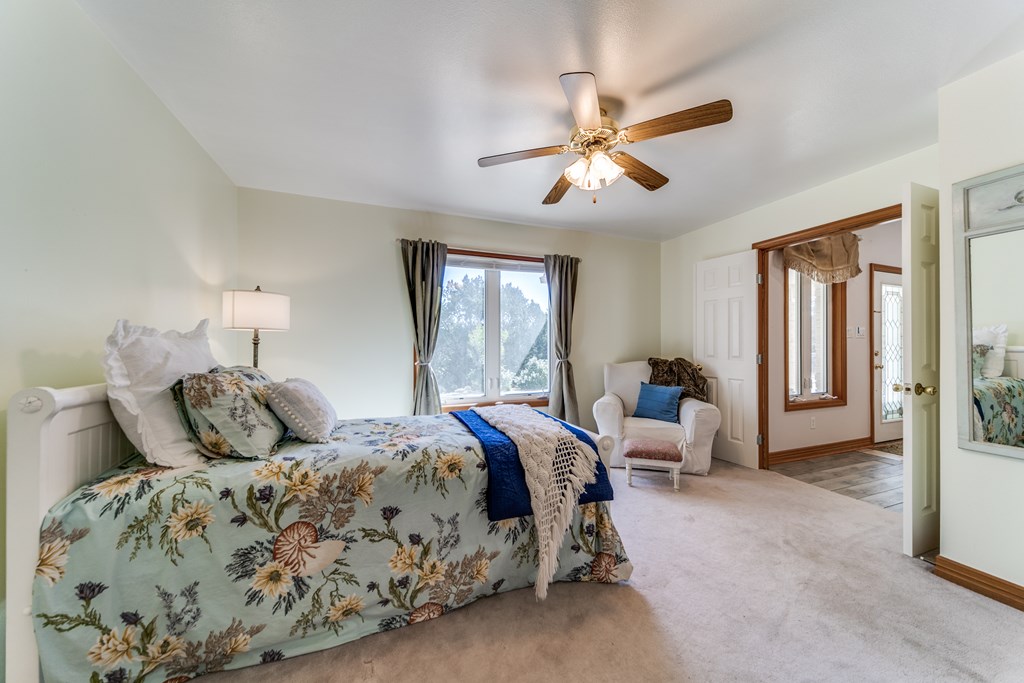 1501 Nixon Lane