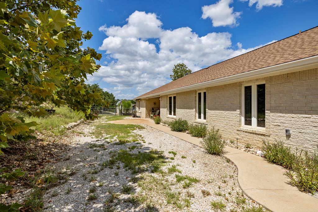1501 Nixon Lane
