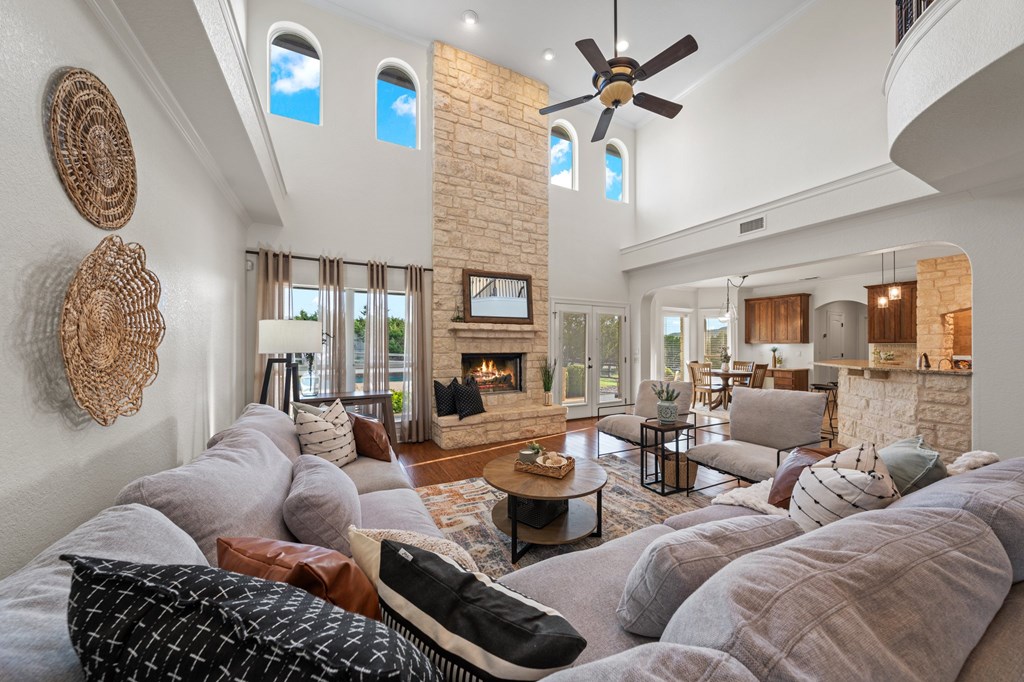 154 Lakeview Dr