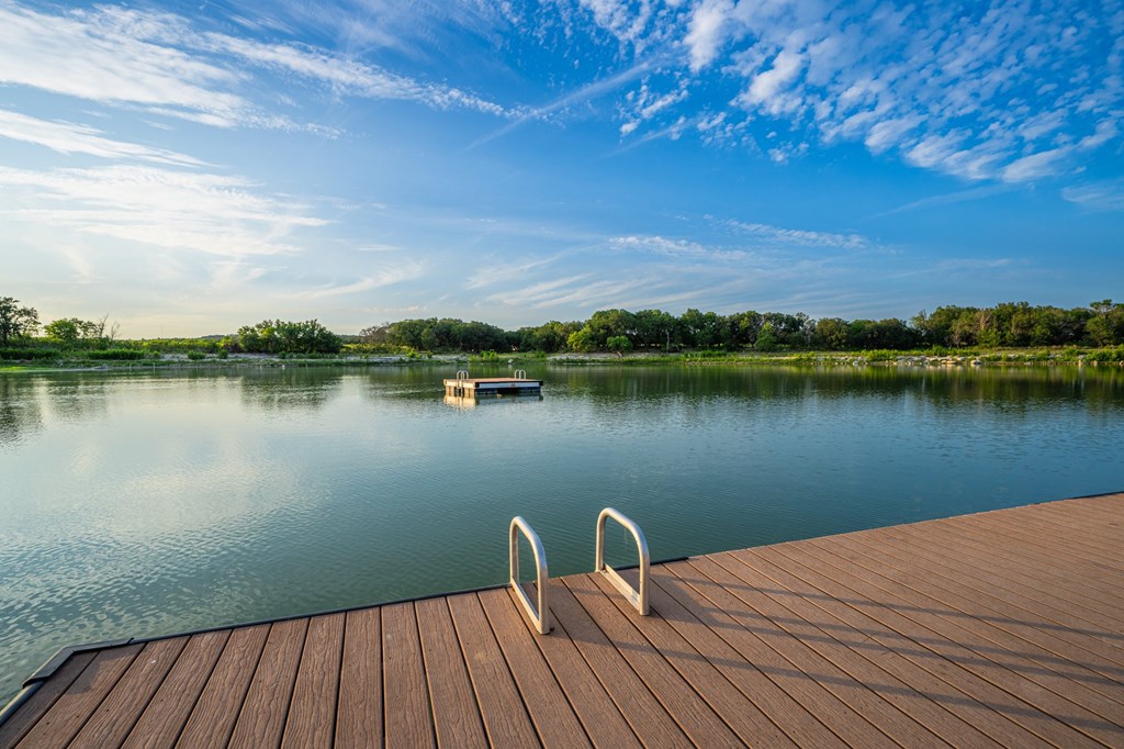 154 Lakeview Dr