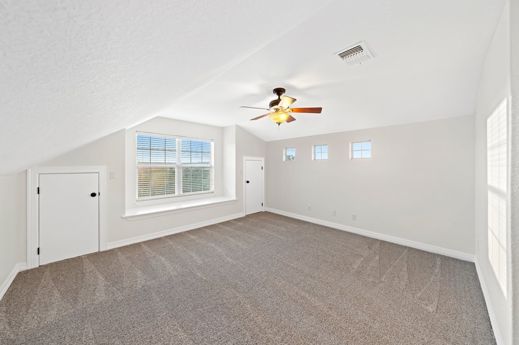 154 Lakeview Dr