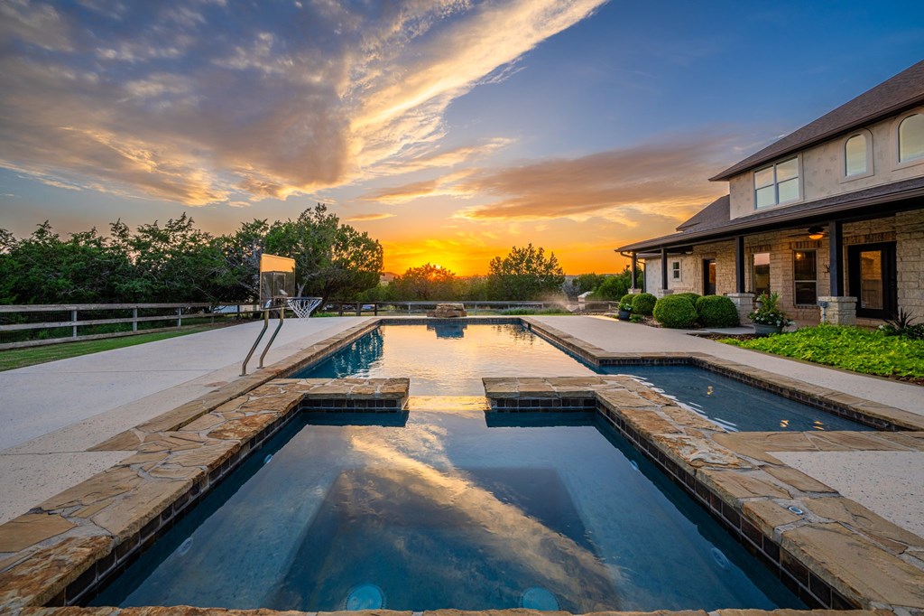 154 Lakeview Dr