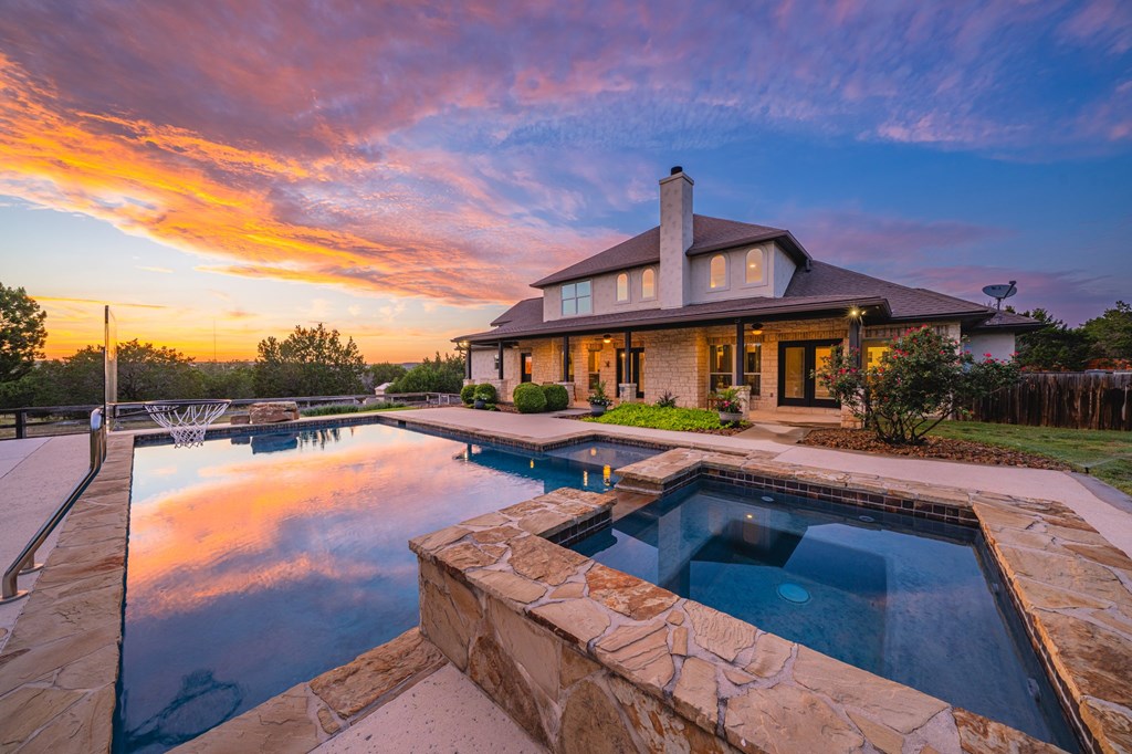 154 Lakeview Dr