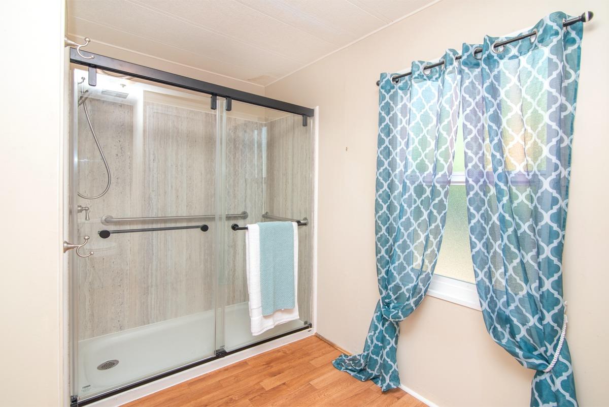 2 Leisureville Circle