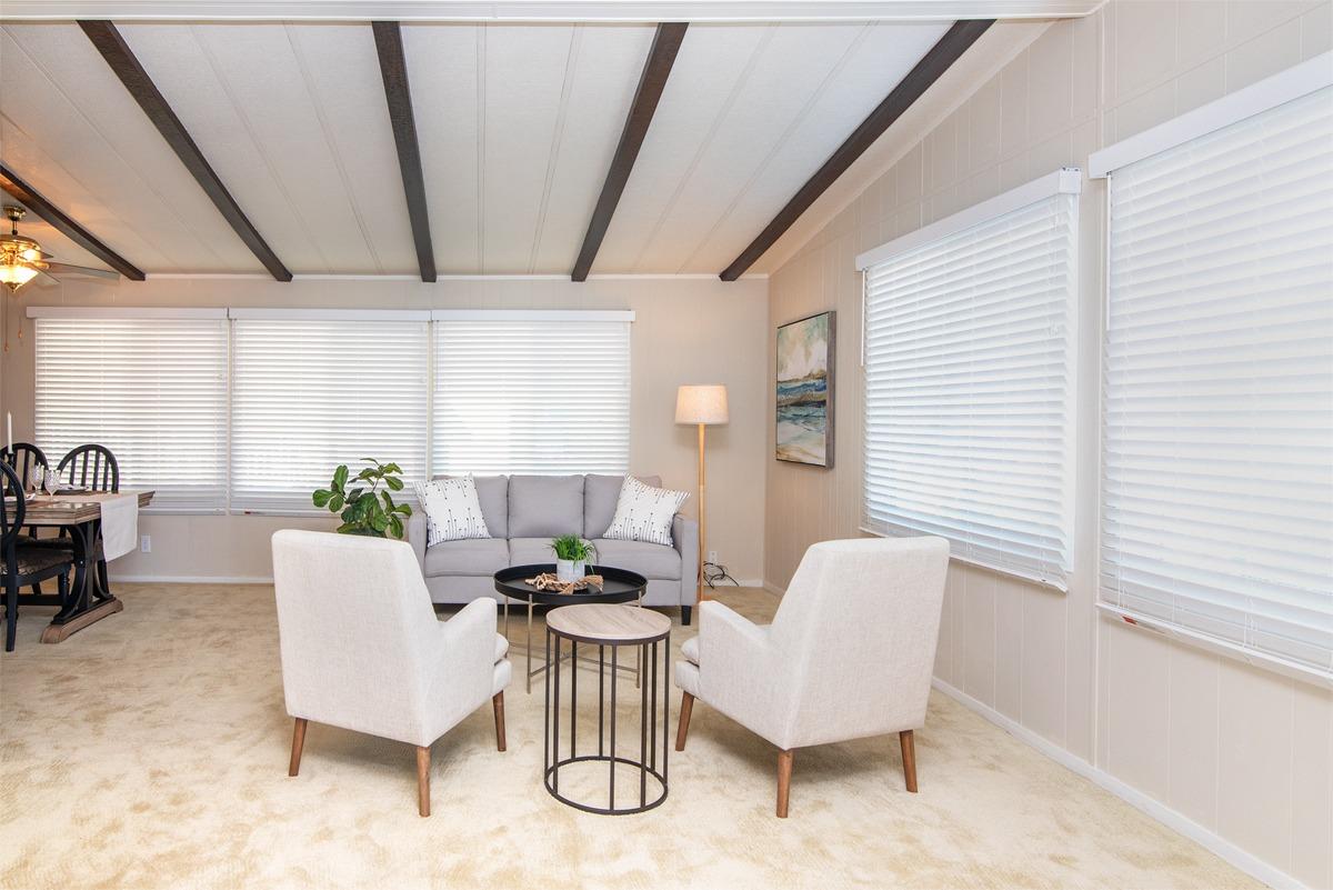 2 Leisureville Circle