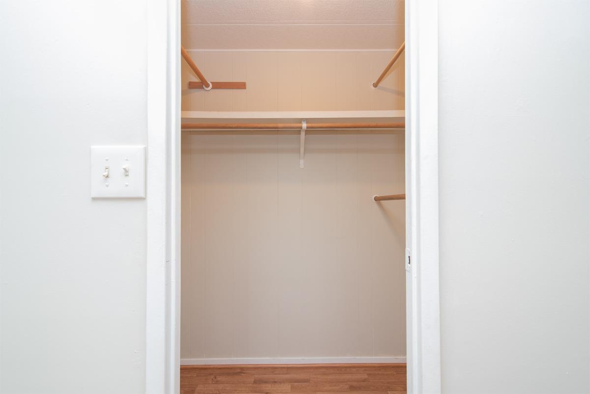 2 Leisureville Circle