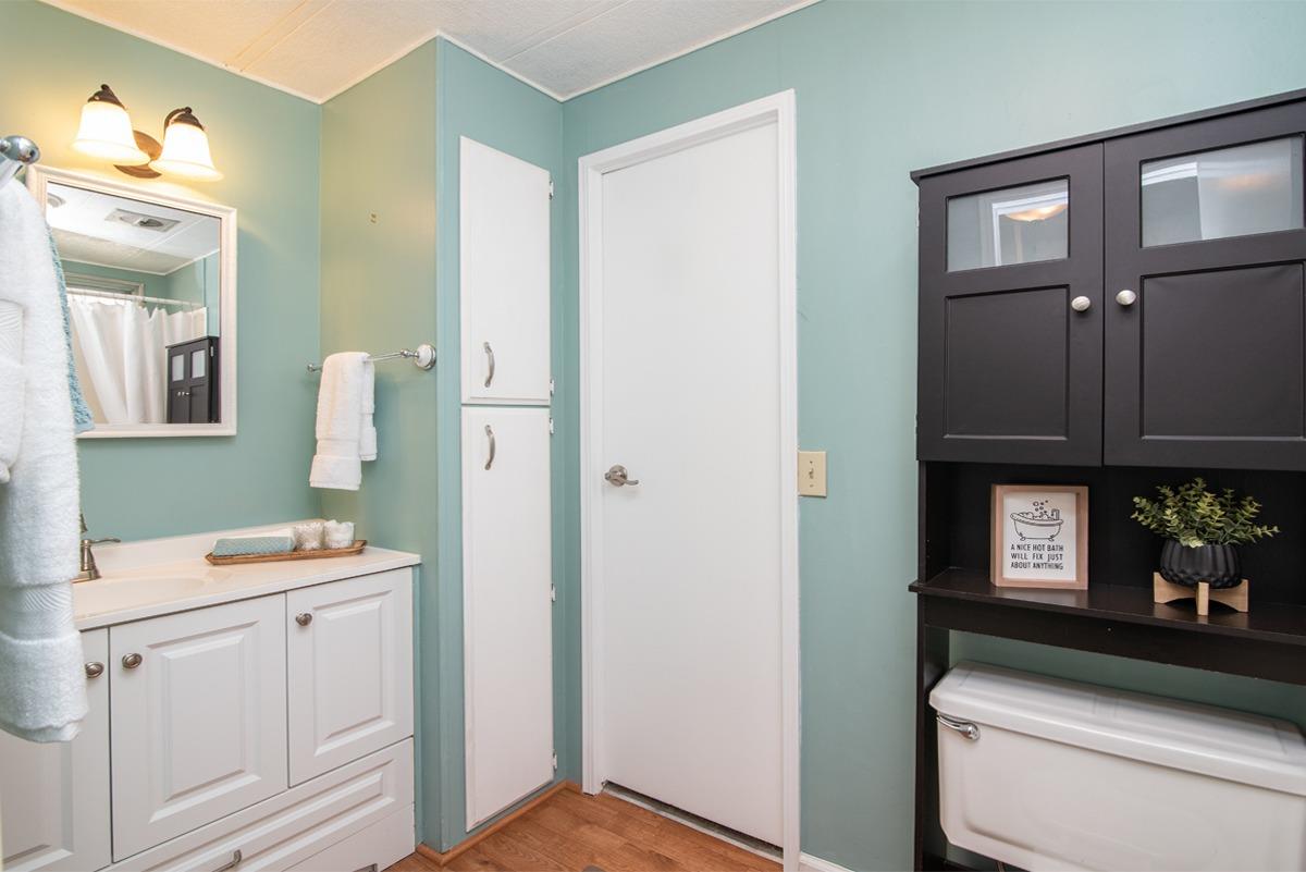 2 Leisureville Circle