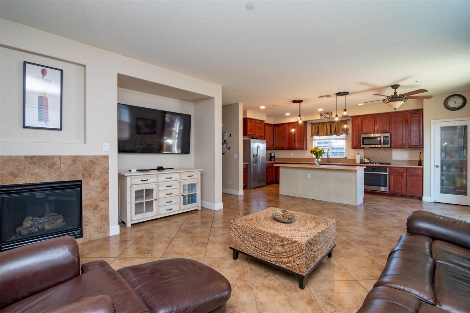 2758 Nicolson Circle