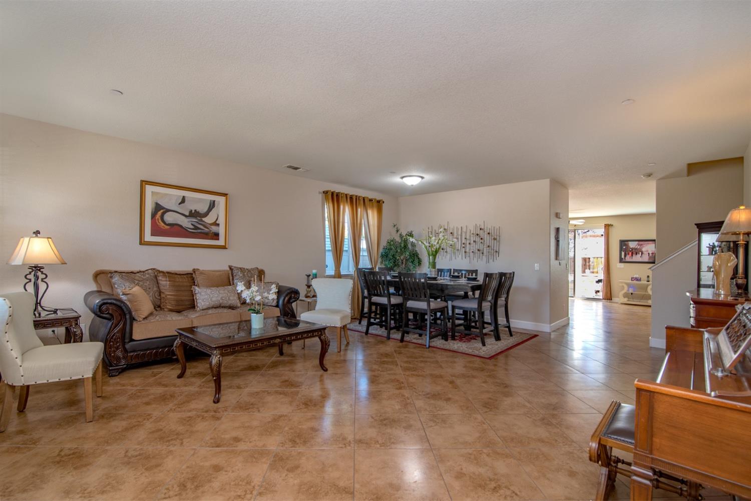 2758 Nicolson Circle