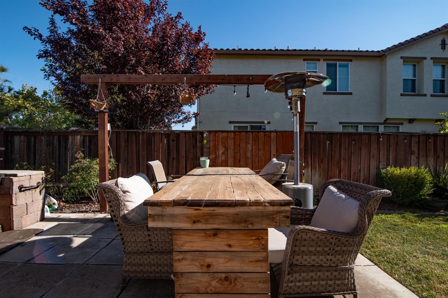 2758 Nicolson Circle